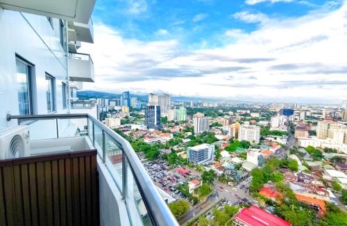 Cebu Apartment | 34B Taft East Gate 2 Bedroom Unit Pool, Gym, Balcony
