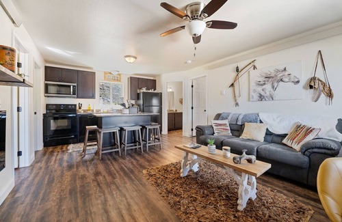 Deadwood House | 35 3rd Street Lower Townhome | 2 Bed, 1 Bath