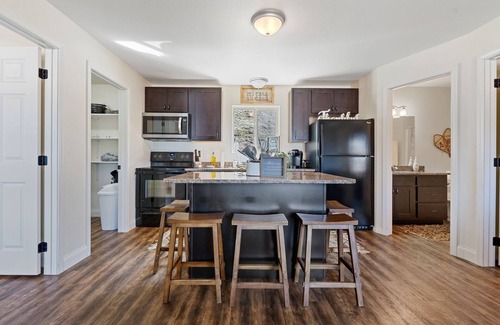 Deadwood House | 35 3rd Street Lower Townhome | 2 Bed, 1 Bath