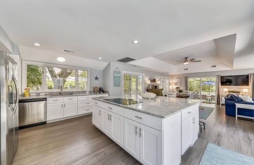 Palmetto Dunes House | 35 Full Sweep, Great for Large Groups, Pool, Game Room, Free Golf, Pickleball Perks