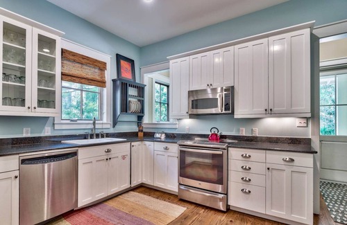 Cottage District House | 35 Lyonia-Central Watercolor Location! Community Pool/Heated Seasonally-3 Bikes