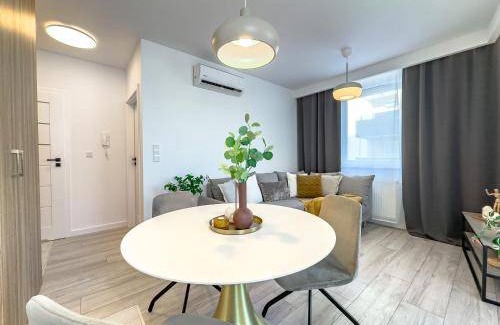 Wola Duchacka Apartment | 35 m² Apartment ∙ 1 bedroom ∙ 4 guests