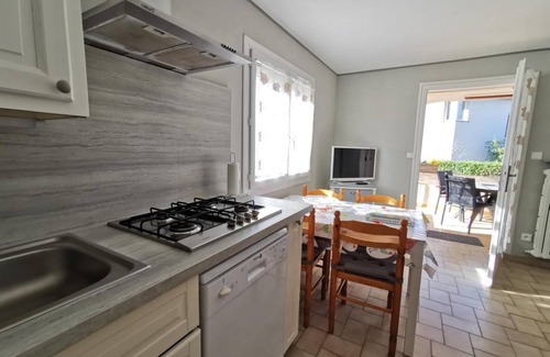 Villeveyrac House | 35 m² Gîte ∙ 1 bedroom ∙ 3 guests
