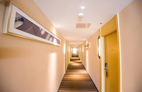 Jingkou District Hotel | 35 m² Hotel ∙ 2 bedrooms ∙ 2 guests