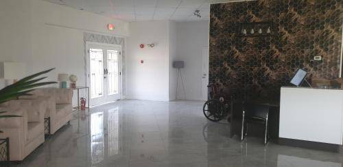 Coronation Hotel | 35 m² Hotel ∙ 4 guests