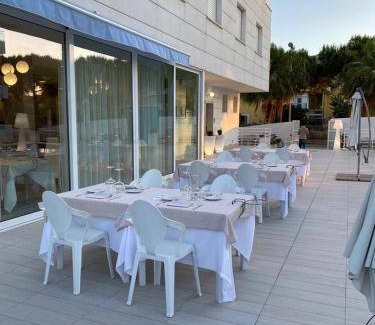 Roseto degli Abruzzi Hotel | 35 m² Hotel ∙ 4 guests