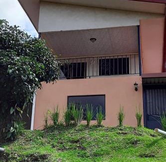 Pacuare Reserve House | 35 Min From Airport Green Hills Lookout
