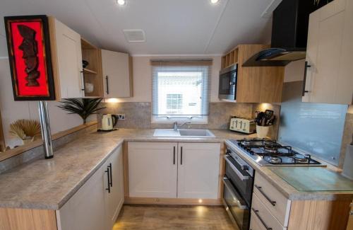 St Leonards-On-Sea Resort | 35 Redwood - Beauport Park, Hastings