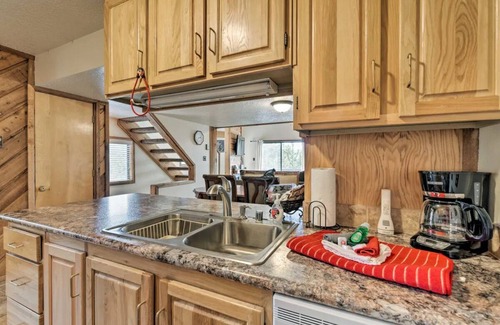 Angel Fire Condo | 350’ from Chile Express lift! High Spd WiFi, Garage Prkng, 60' Flat Screen TV
