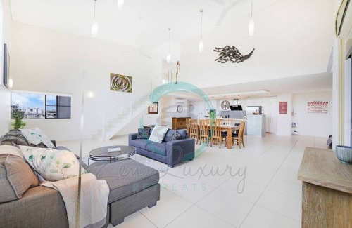 Darwin City Centre Apartment | 350 m² Apartment ∙ 4 bedrooms ∙ 9 guests