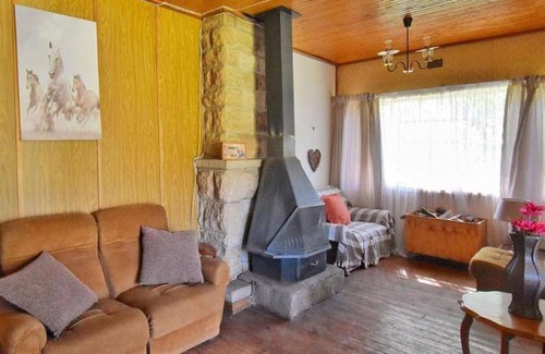 Fouriesburg Apartment | 350 m² Apartment ∙ 4 bedrooms ∙ 12 guests