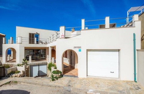 Cala Agulla House | 350 m² Finca ∙ 4 bedrooms ∙ 8 guests