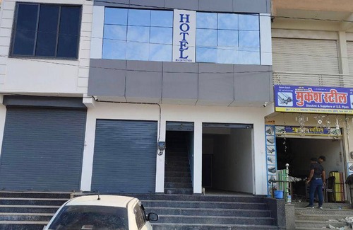 Sumerpur Hotel | 350 m² Hotel ∙ 5 guests