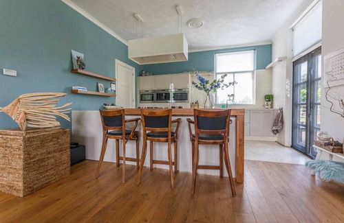 Oudeschoot House | 350 m² House ∙ 3 bedrooms ∙ 6 guests