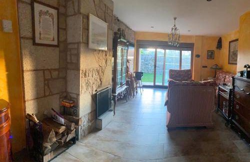 Dean Pequeno House | 350 m² House ∙ 4 bedrooms ∙ 9 guests