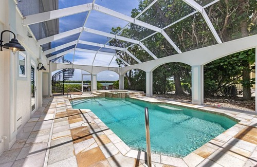 Captiva House | 350 m² House ∙ 5 bedrooms ∙ 16 guests