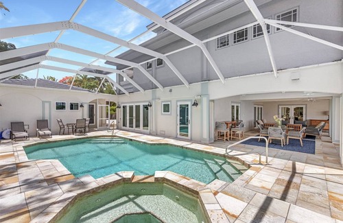 Captiva House | 350 m² House ∙ 5 bedrooms ∙ 16 guests