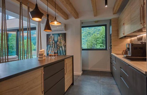 Valea Doftanei Cabin | 350 m² Lodge ∙ 6 bedrooms ∙ 16 guests