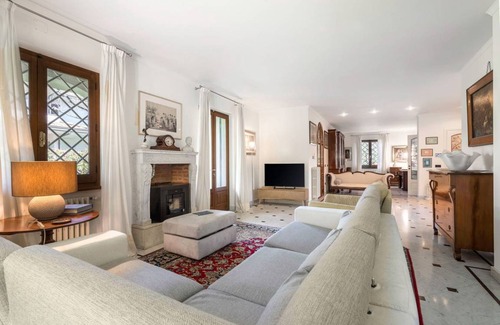 Forte dei Marmi Villa | 350 m² Villa ∙ 6 bedrooms ∙ 12 guests