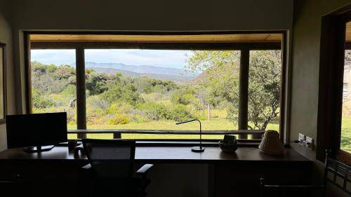 Barrydale Villa | 350 m² Villa ∙ 3 bedrooms ∙ 6 guests