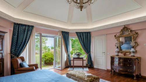 Ispra Villa | 350 m² Villa ∙ 4 bedrooms ∙ 8 guests