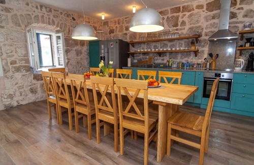 Mocici Villa | 350 m² Villa ∙ 5 bedrooms ∙ 12 guests