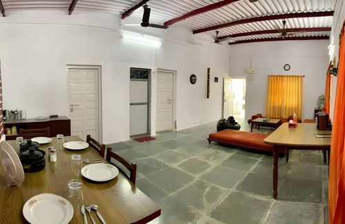 Gorai House | 3500 m² House ∙ 2 bedrooms ∙ 13 guests