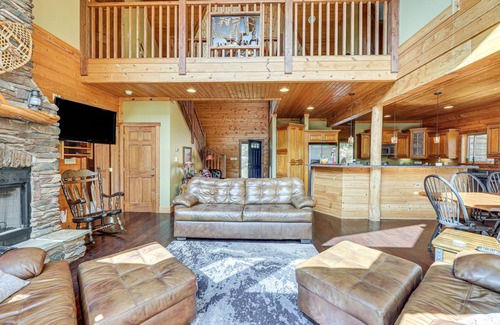Mace House | 353 m² House ∙ 3 bedrooms ∙ 11 guests