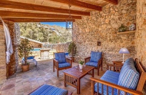 Urbanitzacio la Font House | 355 m² House ∙ 5 bedrooms ∙ 8 guests
