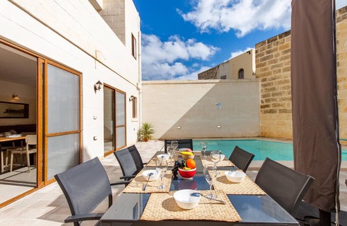 Nadur House | 355 m² House ∙ 7 bedrooms ∙ 15 guests