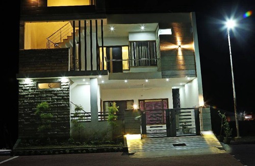 Ludhiana Villa | 355 m² Villa ∙ 7 bedrooms ∙ 14 guests