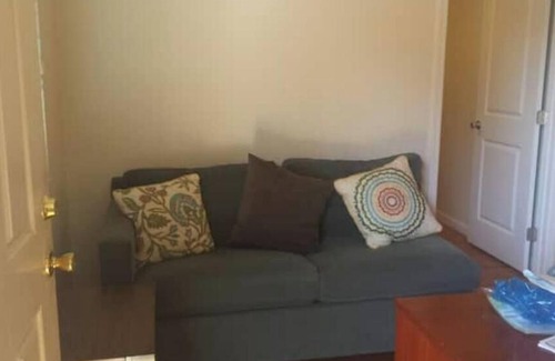 Downtown North Apartment | 357 #A 1bedrm/1bath,dwntwn,Stanford,park,AC Hardwd