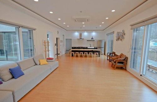Buk House | 357 m² House ∙ 5 bedrooms ∙ 22 guests