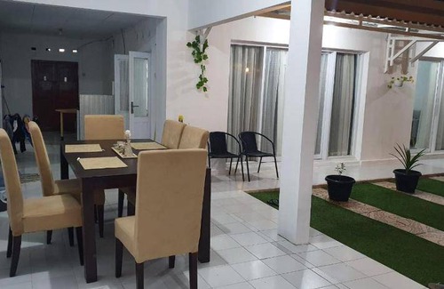 North Cirebon Villa | 357 m² Villa ∙ 4 bedrooms ∙ 10 guests