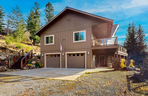 Cle Elum House | 358 m² House ∙ 4 bedrooms ∙ 10 guests
