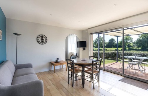 Montbizot Cottage | 36 m² Cabin ∙ 1 bedroom ∙ 2 guests