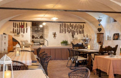 Caniezza House | 36 m² Farmhouse ∙ 3 guests