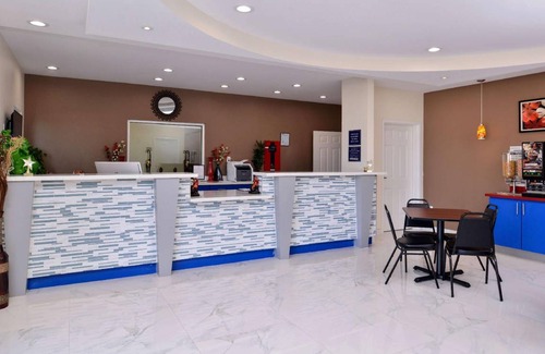 Spring Hotel | 36 m² Motel ∙ 127 guests