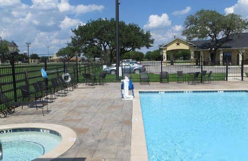 Cuero Hotel | 36 m² Motel ∙ 5 guests