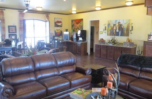 Cuero Hotel | 36 m² Motel ∙ 5 guests