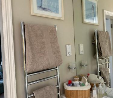 Montrose Bed & Breakfast | 36 TheMall