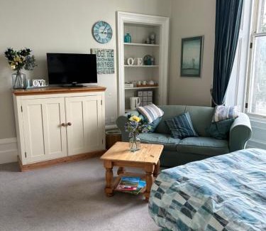 Montrose Bed & Breakfast | 36 TheMall