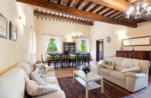 Belforte allʼIsauro Villa | 360 m² Villa ∙ 5 bedrooms ∙ 15 guests