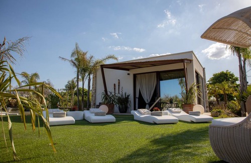 Depressa Villa | 360 m² Villa ∙ 5 bedrooms ∙ 12 guests