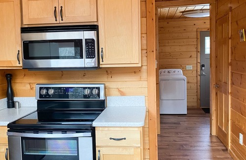 Cooper Landing Cabin | 360 mountain views- Cozy cabin with room for all