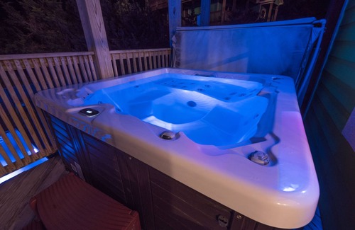 Avon House | 360 views new outside, air purf, pool best beds always updating. Booking 2025