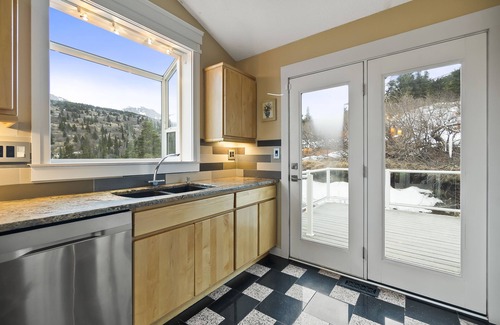 Bear Valley House | 360 VIEWS! Private home in beautiful Bear Valley