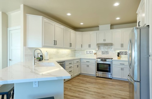 Downtown House | 361 C Hinds 3 Bedroom Townhouse by Redawning