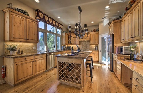 Twin Peaks House | 362 m² House ∙ 5 bedrooms ∙ 12 guests