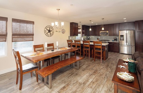 Downtown House | 366 San Luis Ave in Pismo Beach
